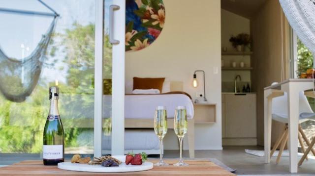 One O One Cabins, Waiheke Island Oneroa Exterior photo