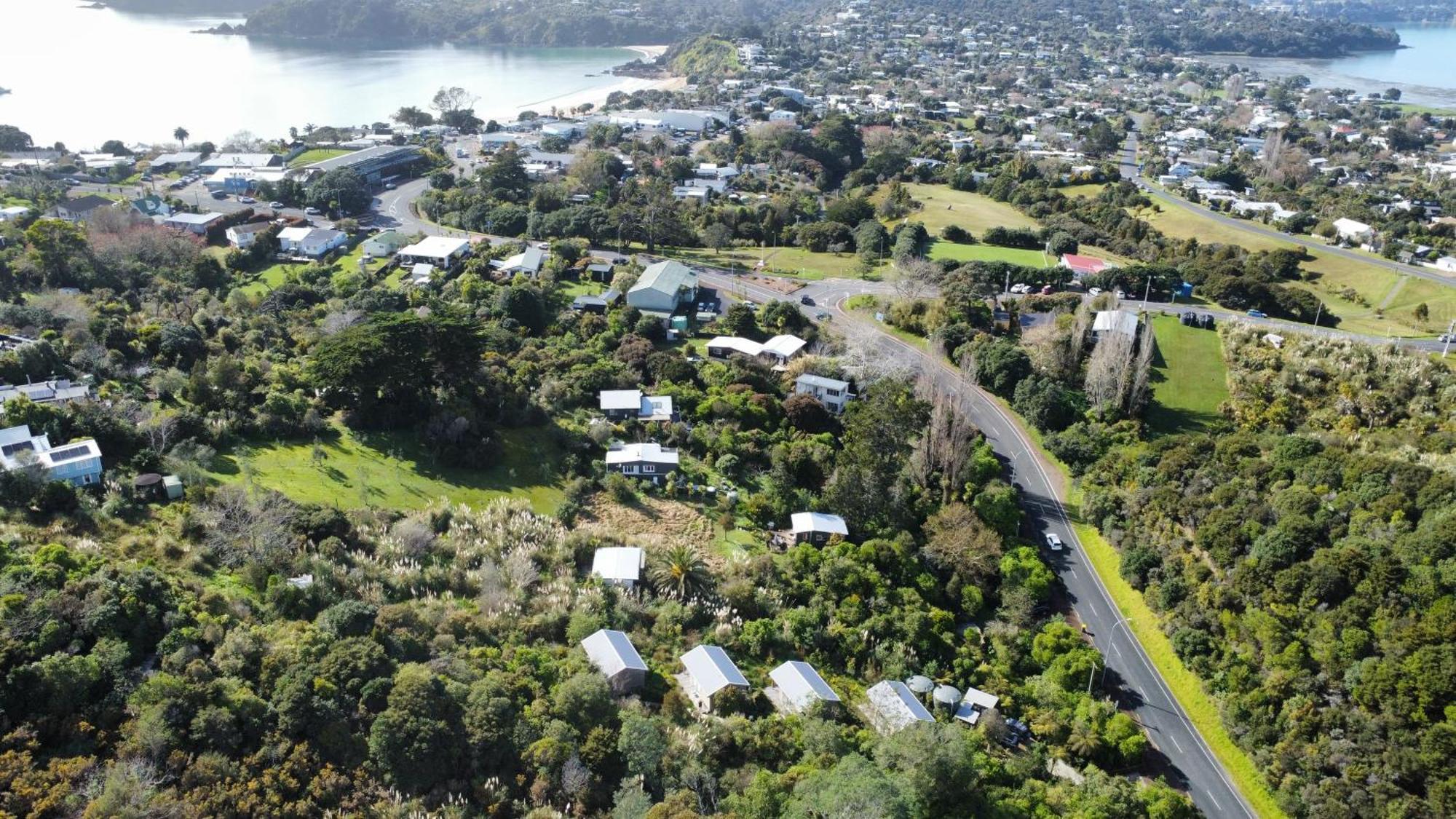 One O One Cabins, Waiheke Island Oneroa Exterior photo